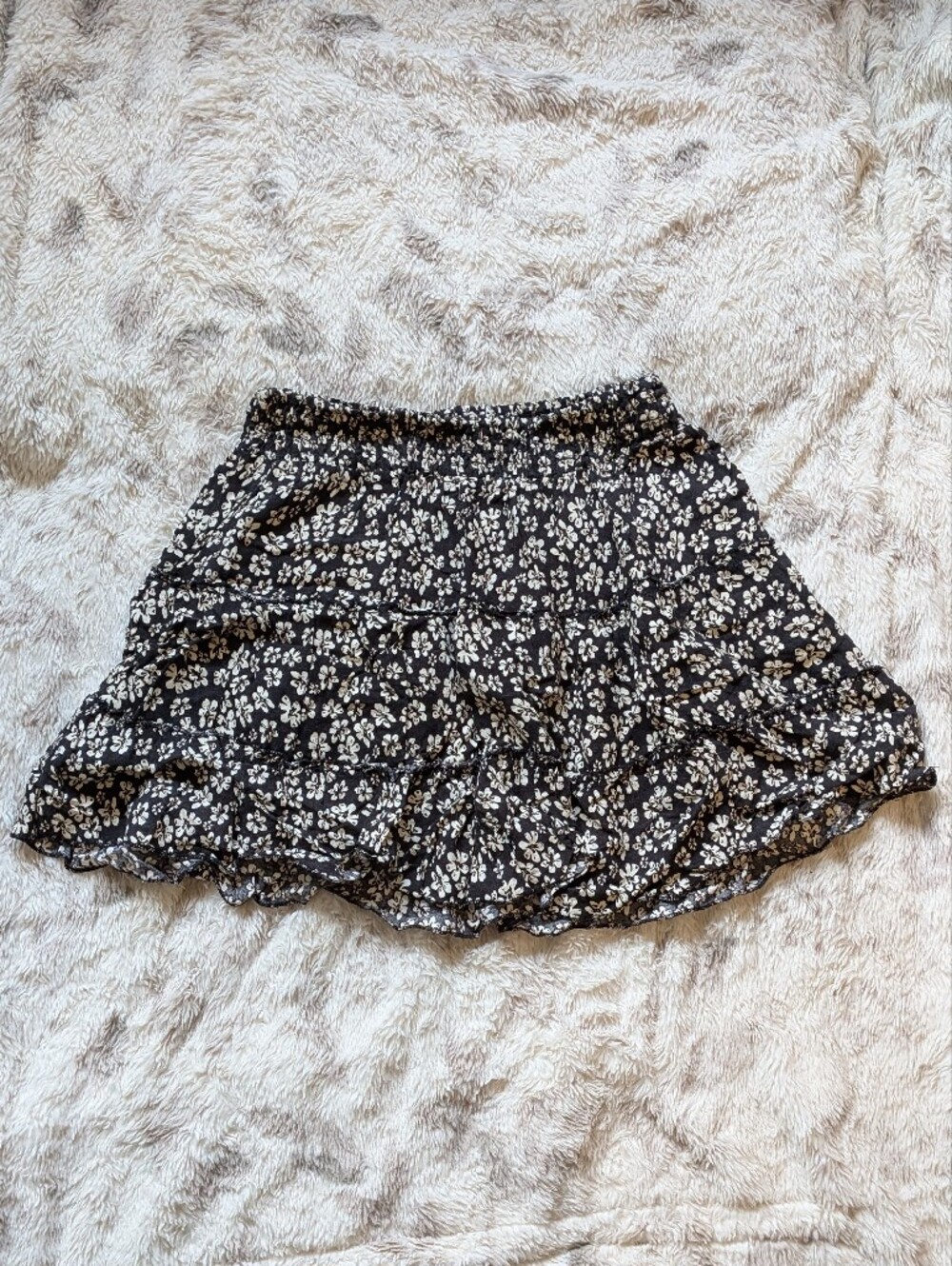 2/$25 | Floral Tiered Mini Skirt | Size Medium | High Rise